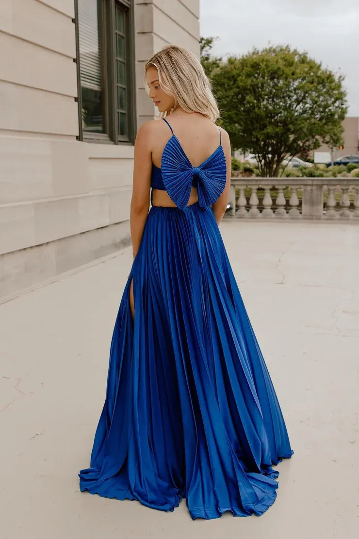 Robe Weitese mignonne trapèze à bretelles spaghetti bleu roi en satin plissé longue robe de bal robe formelle avec nœud